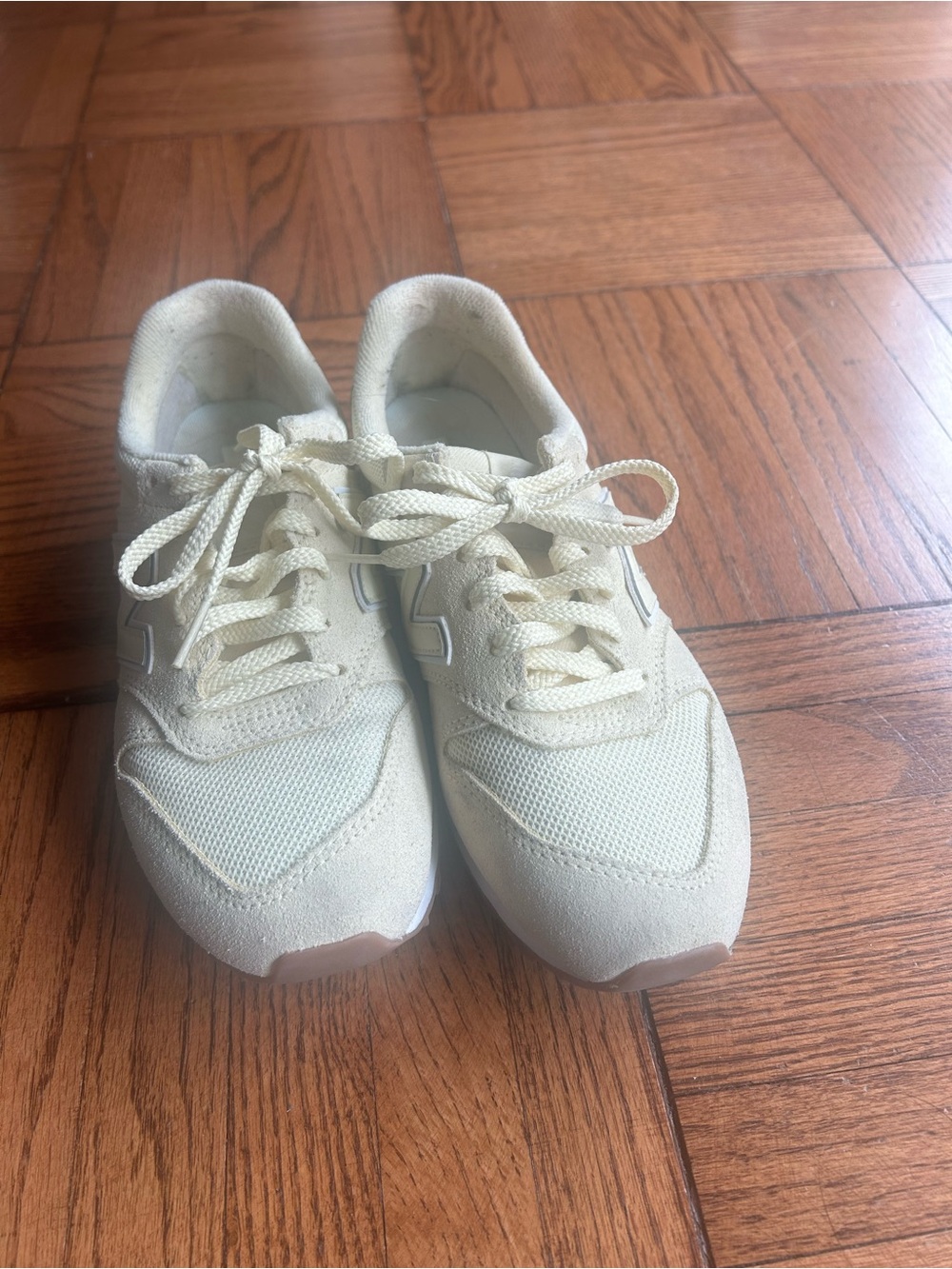 New Balance 996 butter yellow Women's Off-White Lace-Up Sneakers